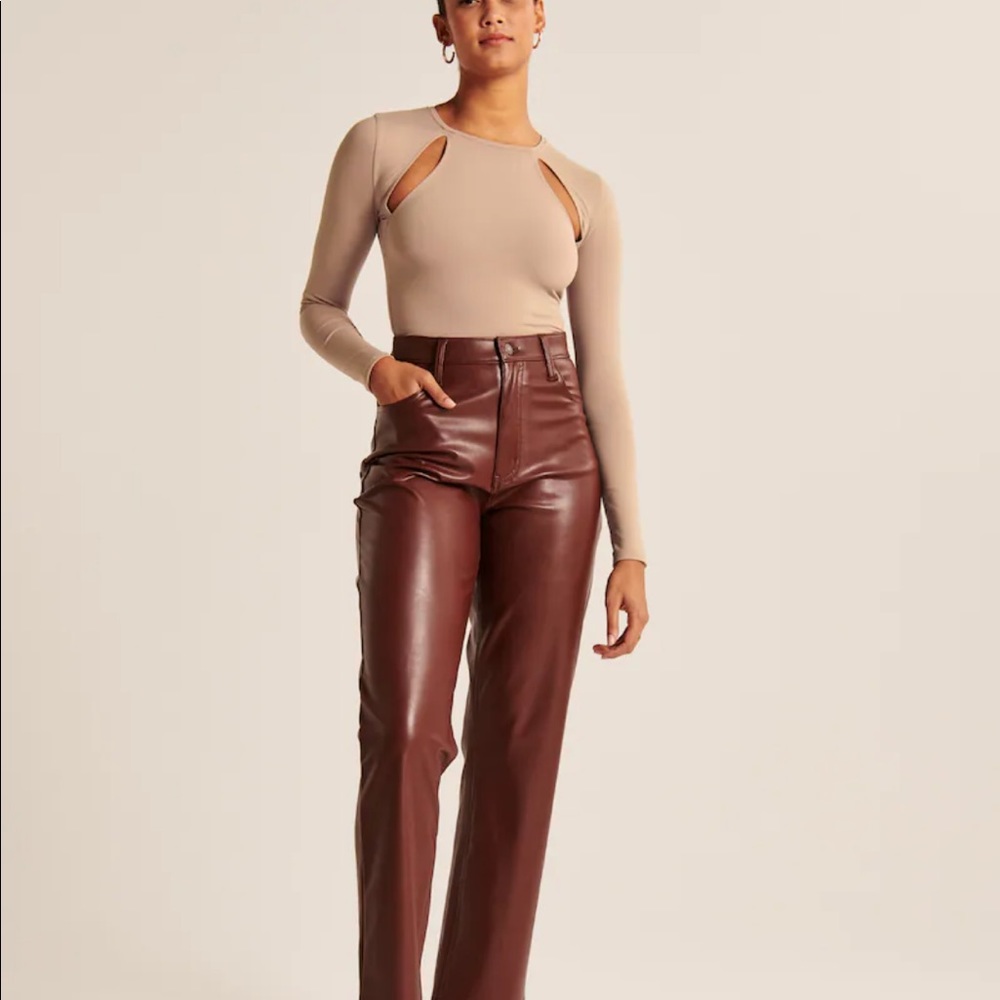 NWT Abercrombie cutout bodysuit small - Picture 3 of 5